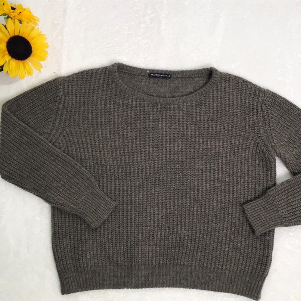 Brandy Melville Gray Crew Neck Sweater - Picture 2 of 5